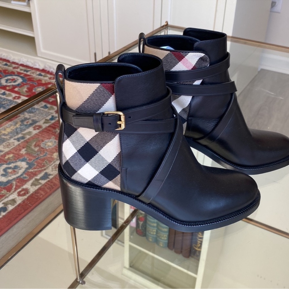 Authentic Burberry Ankle Boots - Picture 13 of 15